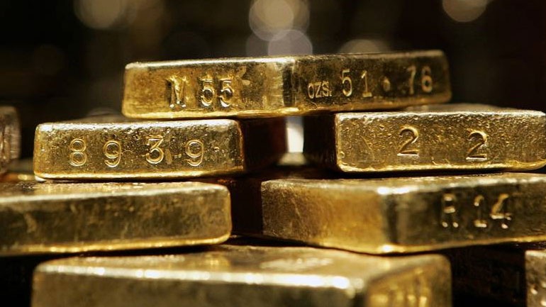 Gruaja kapet me rreth 71 mijë euro ar në këpucë