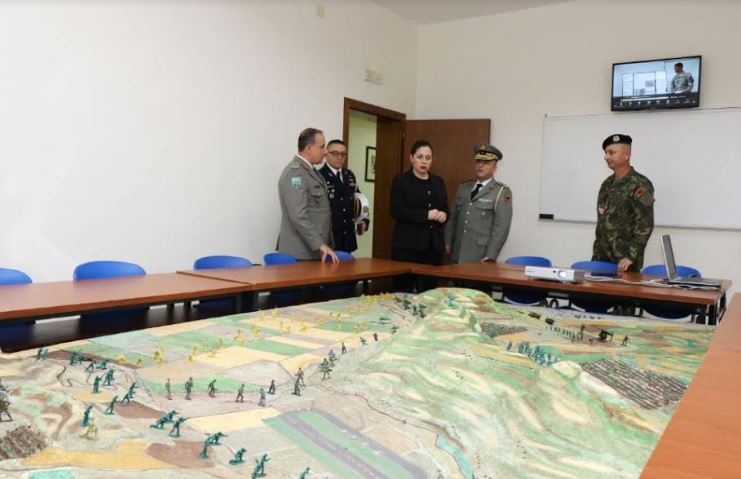 Rindërtohet Qendra Stërvitore e Forcës Tokësore