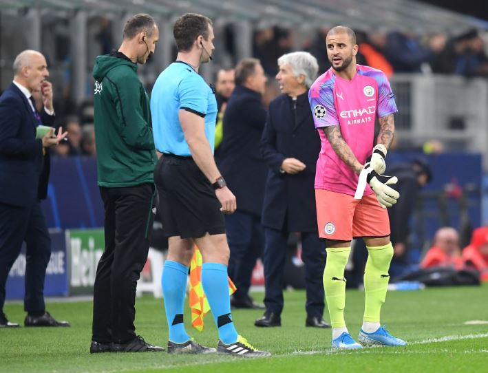 3 portierë për ’90, Guardiola zbulon “shpikjen”: Ju tregoj pse e futa mbrojtësin Uoker në portë