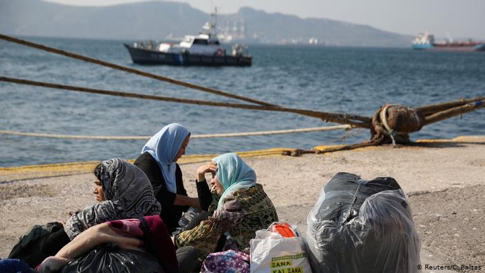Alarm në BE! Gati të shpërthejë situata me refugjatët në Greqi?