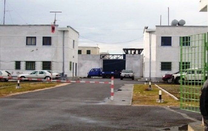 Tërmeti shkakton dëme në burg, transferohen të dënuarit