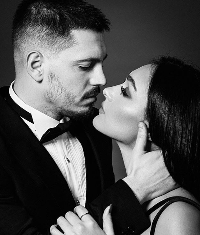 Elgiti i shkruan letrën më të bukur të dashurisë Kleas!