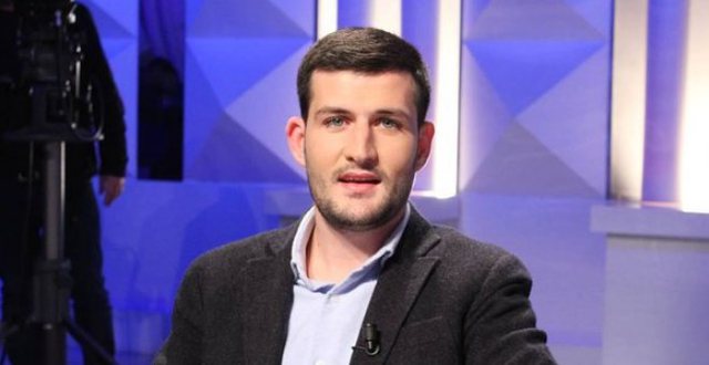 Kush është vajza që i ka rrëmbyer zemrën Arbër Hajdarit?