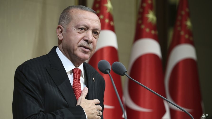 Turqia dërgon ekipet e kërkim-shpëtimit, Erdogan: Botës islame i bëj thirrje të mbështesë Shqipërinë