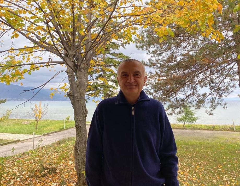 Meta zgjedh Pogradecin për të pushuar: Sa më kishte munguar!