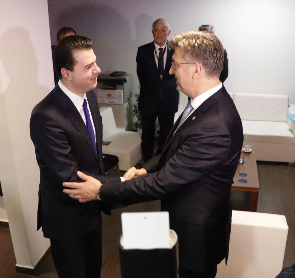 Basha takon kryeministrin e Kroacisë: Integrimi në BE, e vetmja rrugë për Shqipërinë