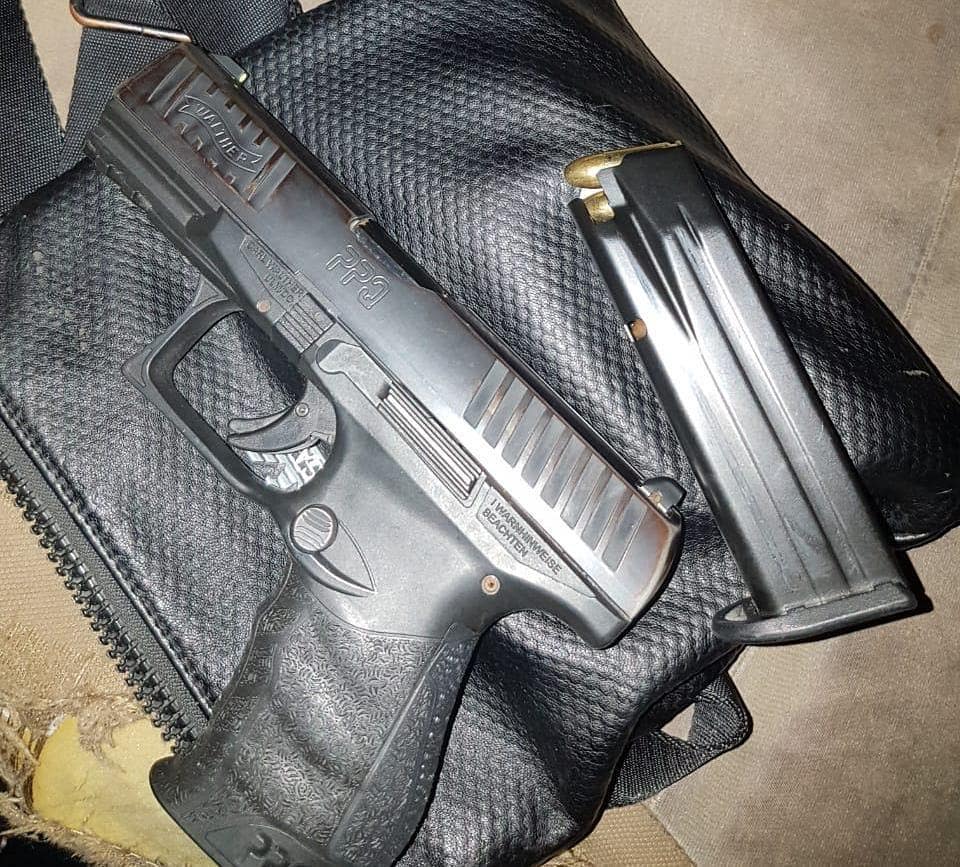 Kapet në flagrancë 34-vjeçari, qarkullonte me armë zjarri