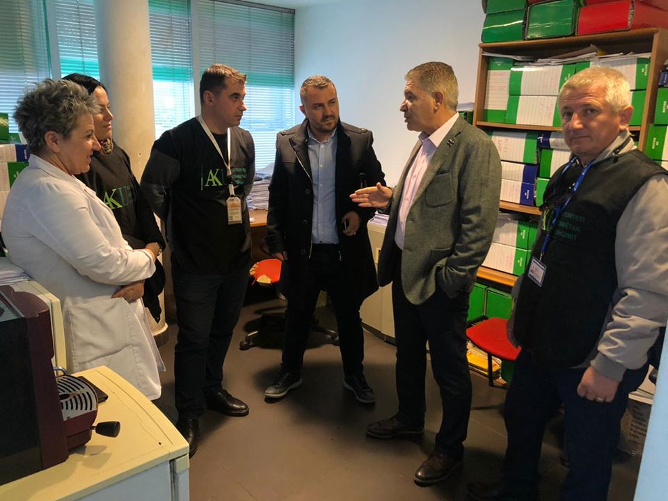 Durrës, AKU-ja kontrollon pikën e vet të inspektimit kufitar në port