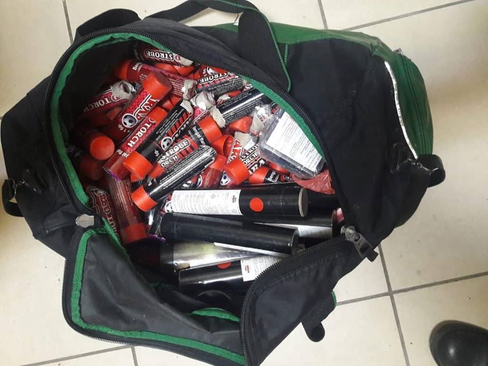 Nga Kosova në Shqipëri me çantën me fishekzjarrë për të parë ndeshjen, kapet nga policia