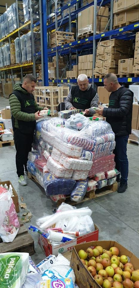 Inspektorët e AKU-së asistojnë te pikat e grumbullimit të ushqimeve për të prekurit e tërmetit
