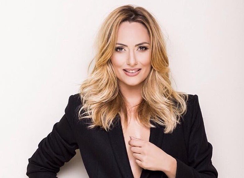 Eneda Tarifa e pranon që ka dalë në skenë edhe me rroba borxh