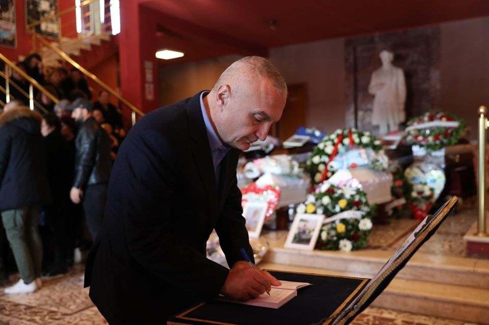 Tragjedia në familjen Lala, Meta: Detyrimi ynë për t’u qëndruar pranë gjithmonë!