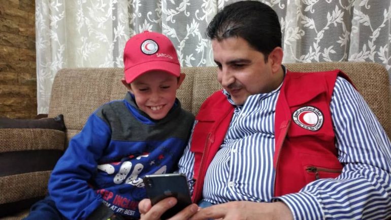 Lajm i mirë për Alvinin! 11-vjeçari largohet nga kampi i ferrit në Siri