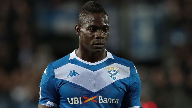 Balotelli pritet të largohet nga Brescia