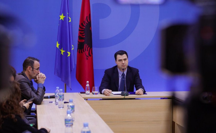 “Kopilë”, Basha flet me fjalë të rënda para gazetarëve, ja kujt i drejtohet