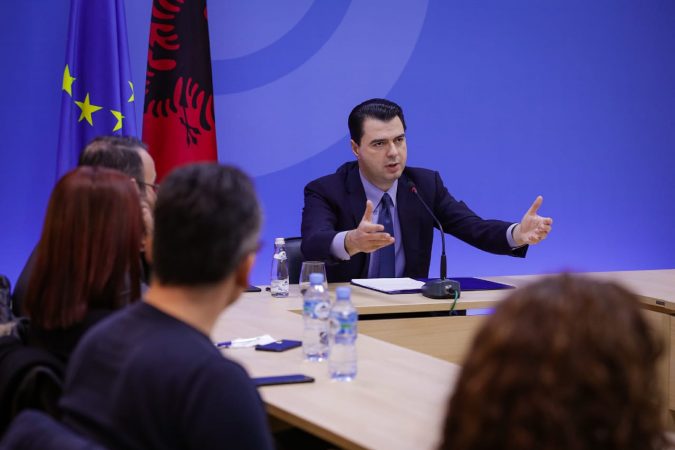 Tërmeti/ Udhëzimi i Bashës për strukturat e PD-së: Të mos përdoret politikisht fatkeqësia