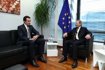 Dialogu Kosovë-Serbi dhe reformat, Hahn takon Albin Kurtin