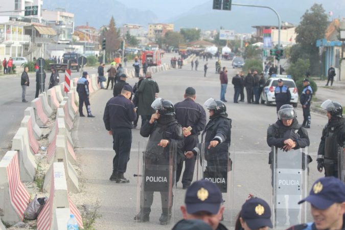 “Blindohet” sërish Unaza e Re, IKMT kryen sot një tjetër aksion, priten përplasje të forta