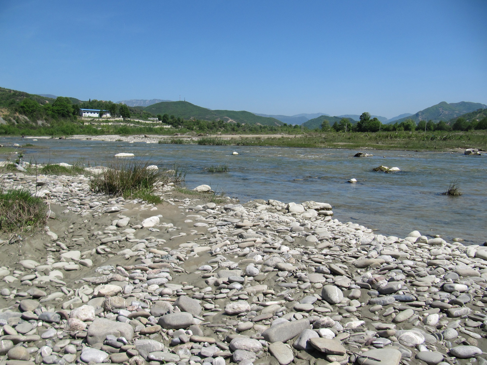 Mbi basenet ujore të Ishmit dhe Erzenit