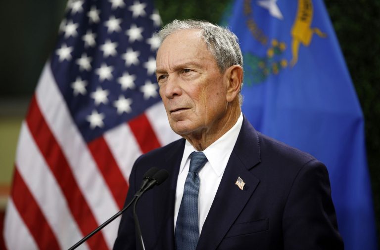 Miliarderi amerikan Bloomberg mund të hyjë në garën presidenciale