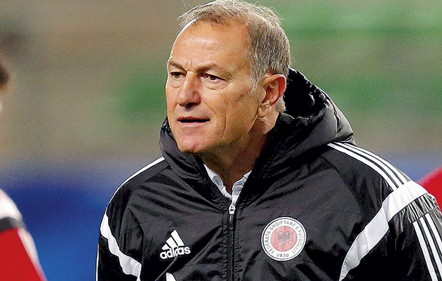 Pranë stolit te Napoli, Gianni de Biasi sërish në Serie A!
