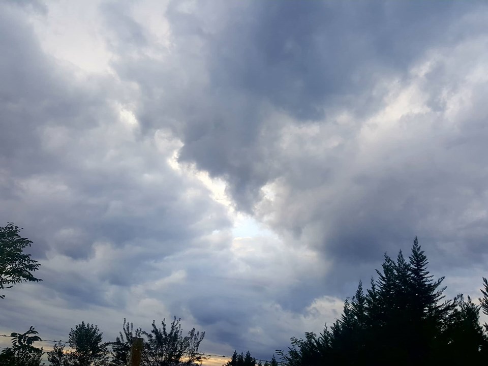 Reshjet dhe përmbytjet/ Meteorologët: Ja situata dy ditët e ardhshme