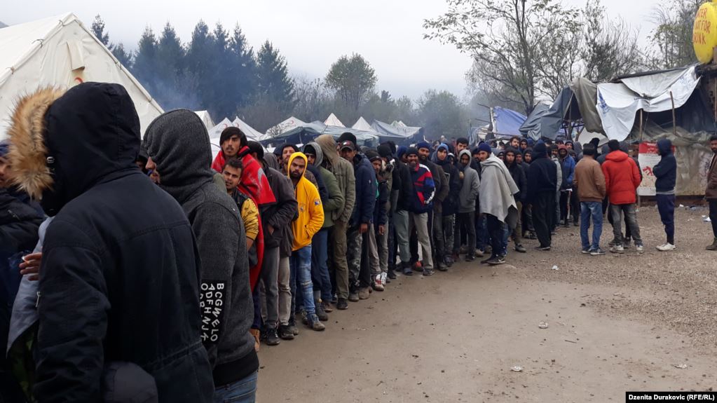 BE thirrje Bosnjes për mbylljen urgjente të kampit të emigrantëve në Vuçjak