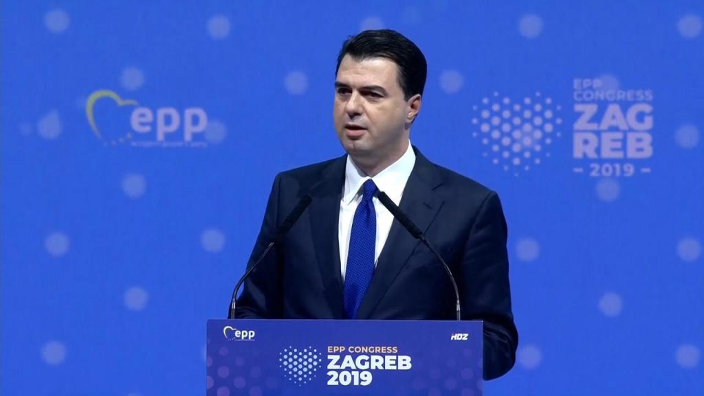 Basha në Kongresin e PPE flet projektin e tij për Shqipërinë Europiane