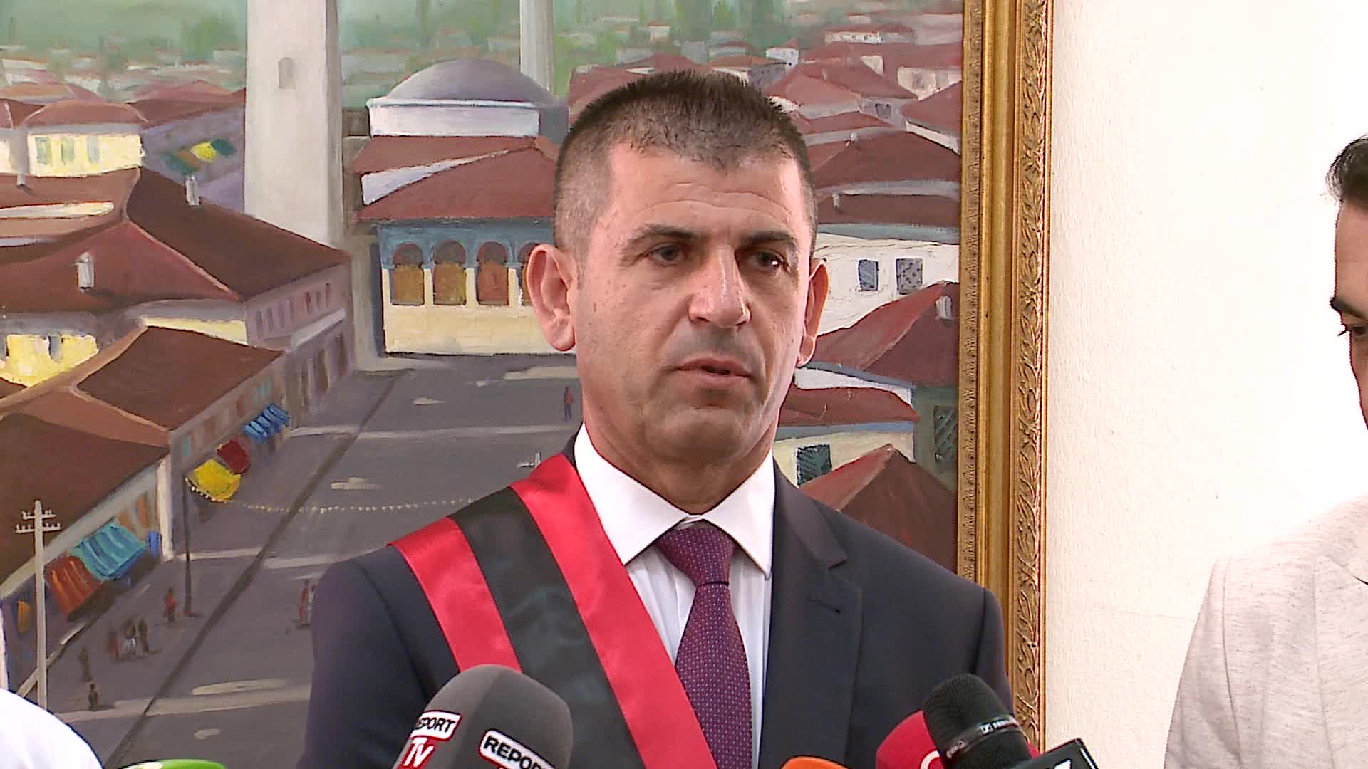 KQZ shkarkon kryebashkiakun Agim Kajmaku