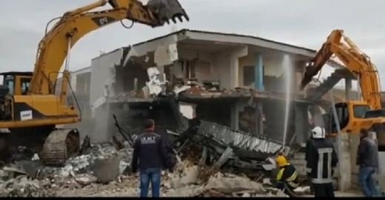 Vazhdon aksioni në Astir, IKMT shemb 2 objekte dykatëshe (VIDEO)