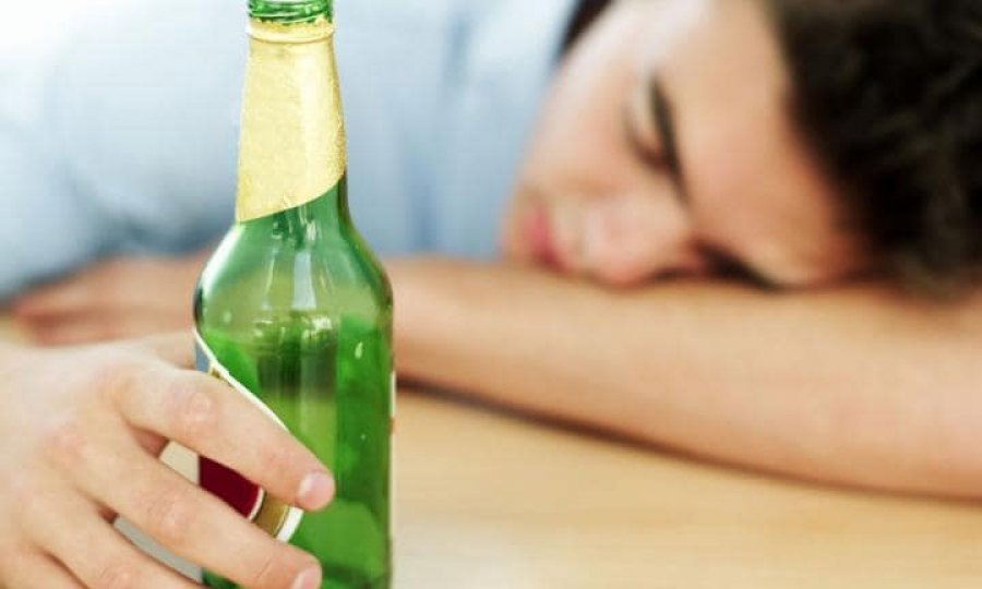 Dy të miturit e dehur që përfunduan në spital, policia jep detajet