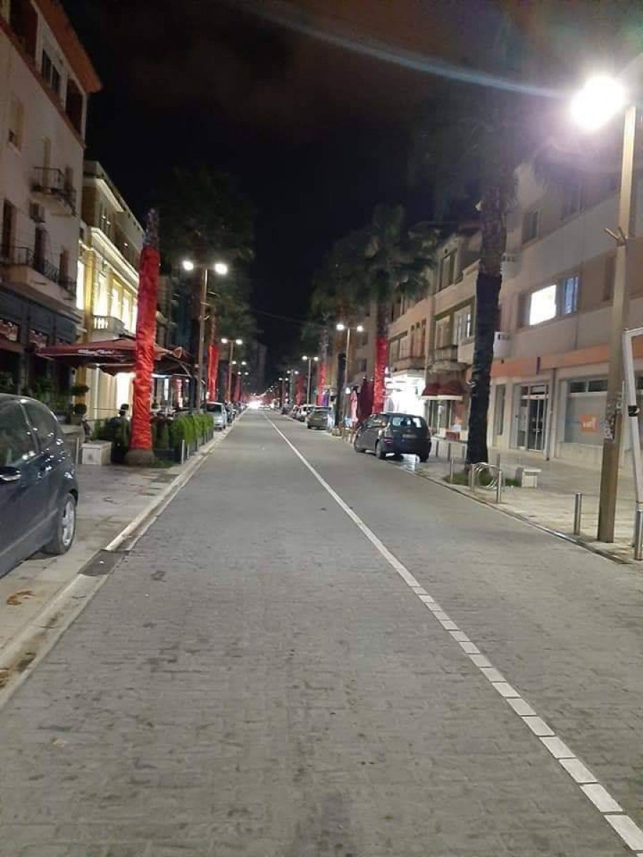 Nata në Durrës, tërësisht bosh rrugët (FOTO)