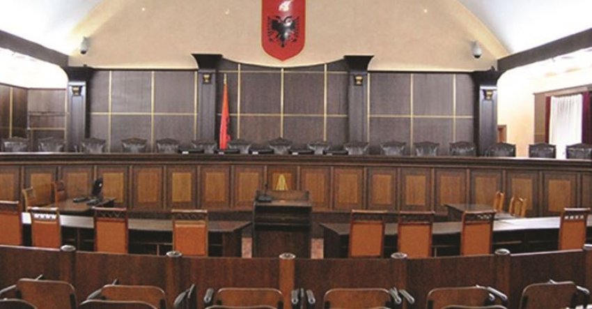 KED i përgjigjet Metës, çon në Presidencë dosjet e kandidatëve të Kushtetueses