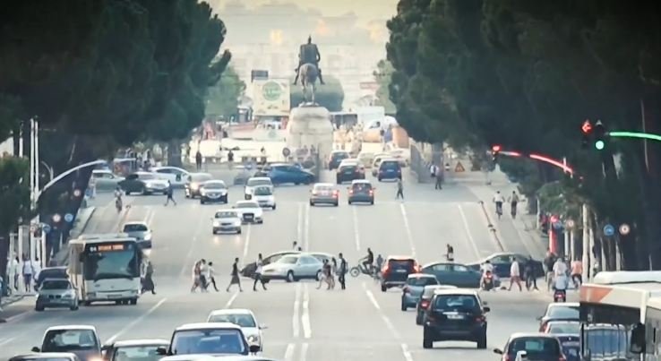 VOA: Shqipëri, korrupsioni dhe taksat pengesë për investimet e huaja