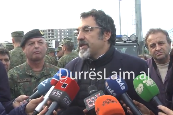 Menaxhimi i krizës së shkaktuar nga tërmeti, Çuçi në Durrës: Banorët do nxirren nga banesat e dëmtuara me polici (Video)