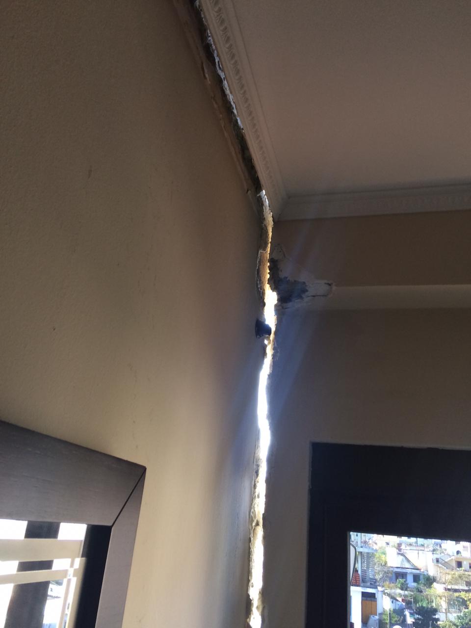 E frikshme situata në shumë pallate në Durrës (FOTO)