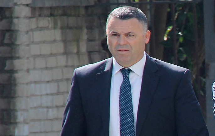 Ish-deputeti socialist: Shteti ka rënë, grupet kriminale drejtojnë qytetet