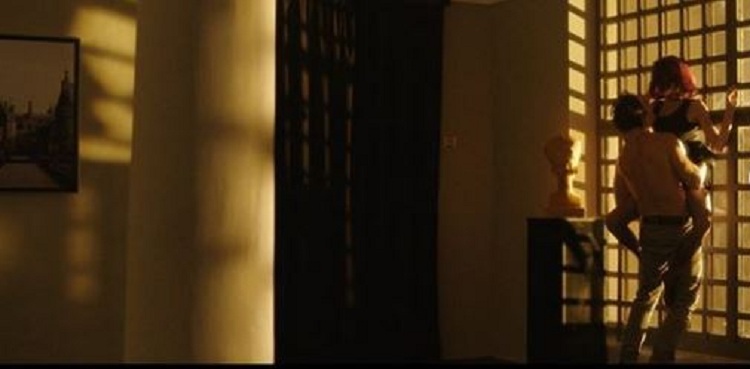 “Si e përjetova lidhjen e zjarrtë me zyrtaren spanjolle” – Eni Shehu: Na u desh të xhironim nudo para 20 personave