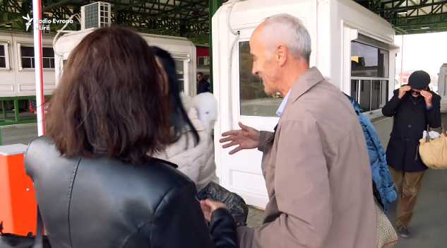 I mbajtën në shtëpi gjatë Luftës së Kosovës, familja nga Deçani strehon ‘vëllezërit’ nga Durrësi (VIDEO)