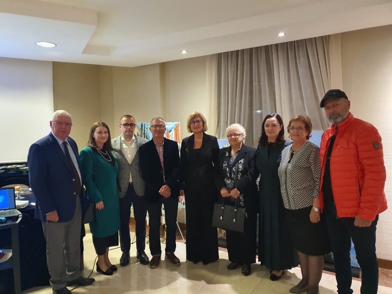 Rotary Club Durrës zhvillon takimin “Artisti mes dy kontinenteve”, e pranishme edhe kryebashkiakja Sako (FOTO)