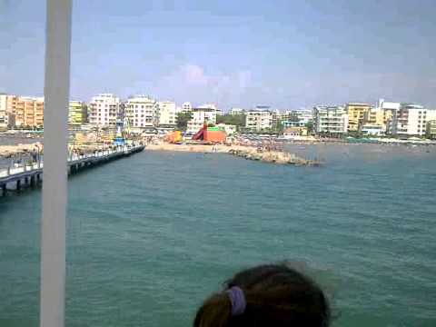 Gjendet e mbytur një vajzë në plazhin e Durrësit