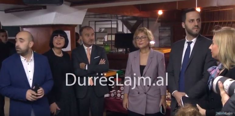 Ish-diskoja që u kthye në “Kinfolk Coffee Library” në Durrës, Soreca jep mesazhin për të rinjtë (VIDEO)