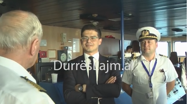 Për herë të parë në portin e Durrësit, ceremoni mirëseardhjeje në bordin e krocerës “Amera” (FOTO & VIDEO)