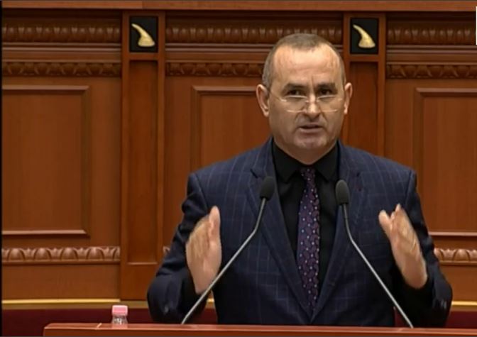 Anëtarët e Kushtetueses/ Manja: Presidenti të çlirohet nga mentaliteti i konfliktit politik