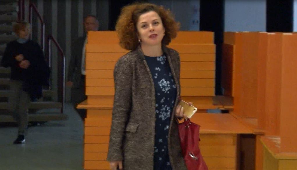 Kuvendi nesër seancë të jashtëzakonshme për Marsida Xhaferllarin