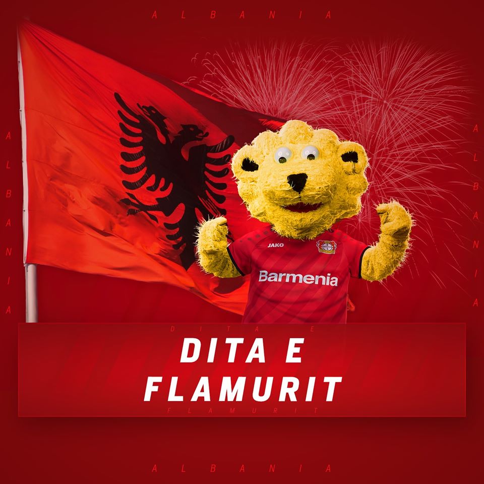 “Mendimet tona janë me ju”, klubi i Bundesligës gjermane uron ditën e flamurit në… shqip