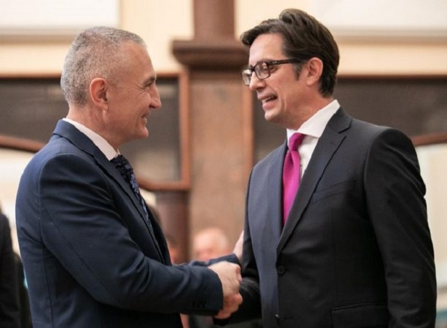 Presidenti i Maqedonisë i telefonon Metës për tërmetet: Gati t’ju ndihmojmë!