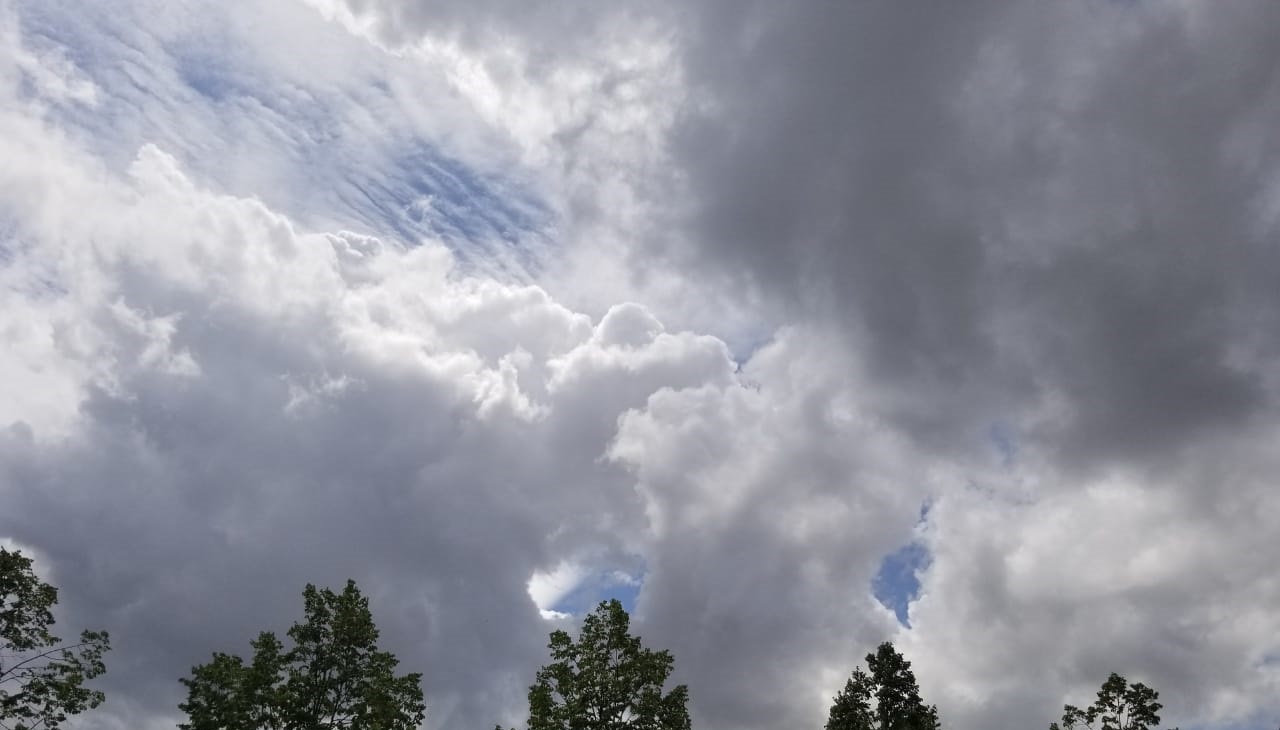 Vazhdojnë reshjet e shiut, ja parashikimi i motit për sot