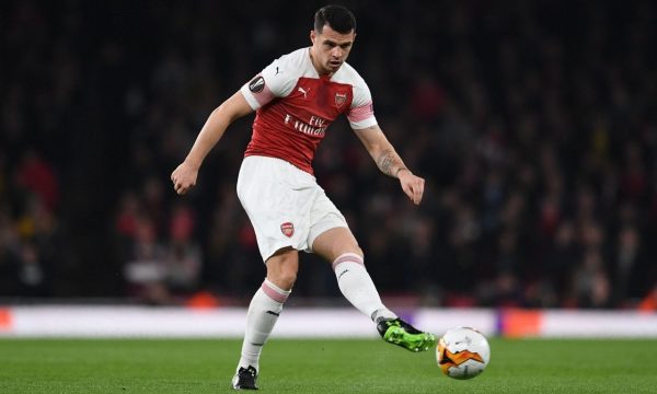 Pas Rashicës, Milani ia vë syrin edhe Xhakës