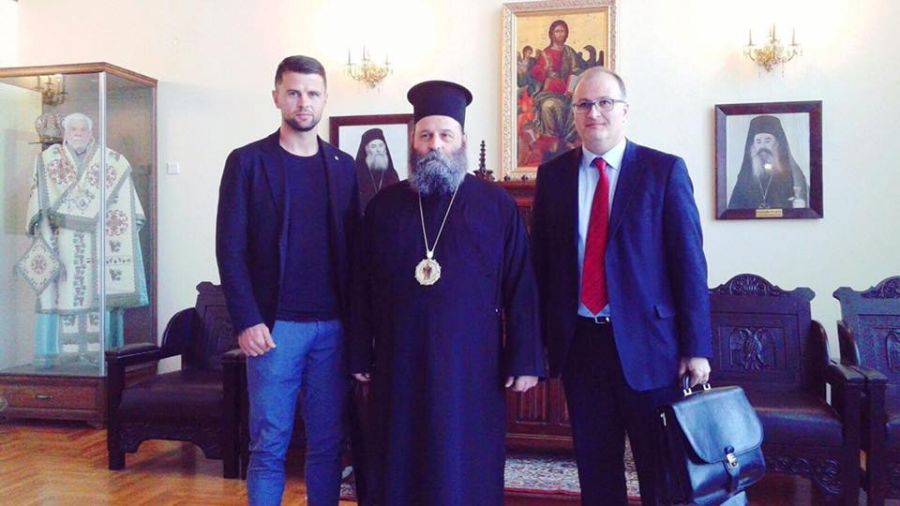 “Isha një nga personat më të urryer”/ Andi Lila tregon si u ndje pas video-skandalit me priftin grek